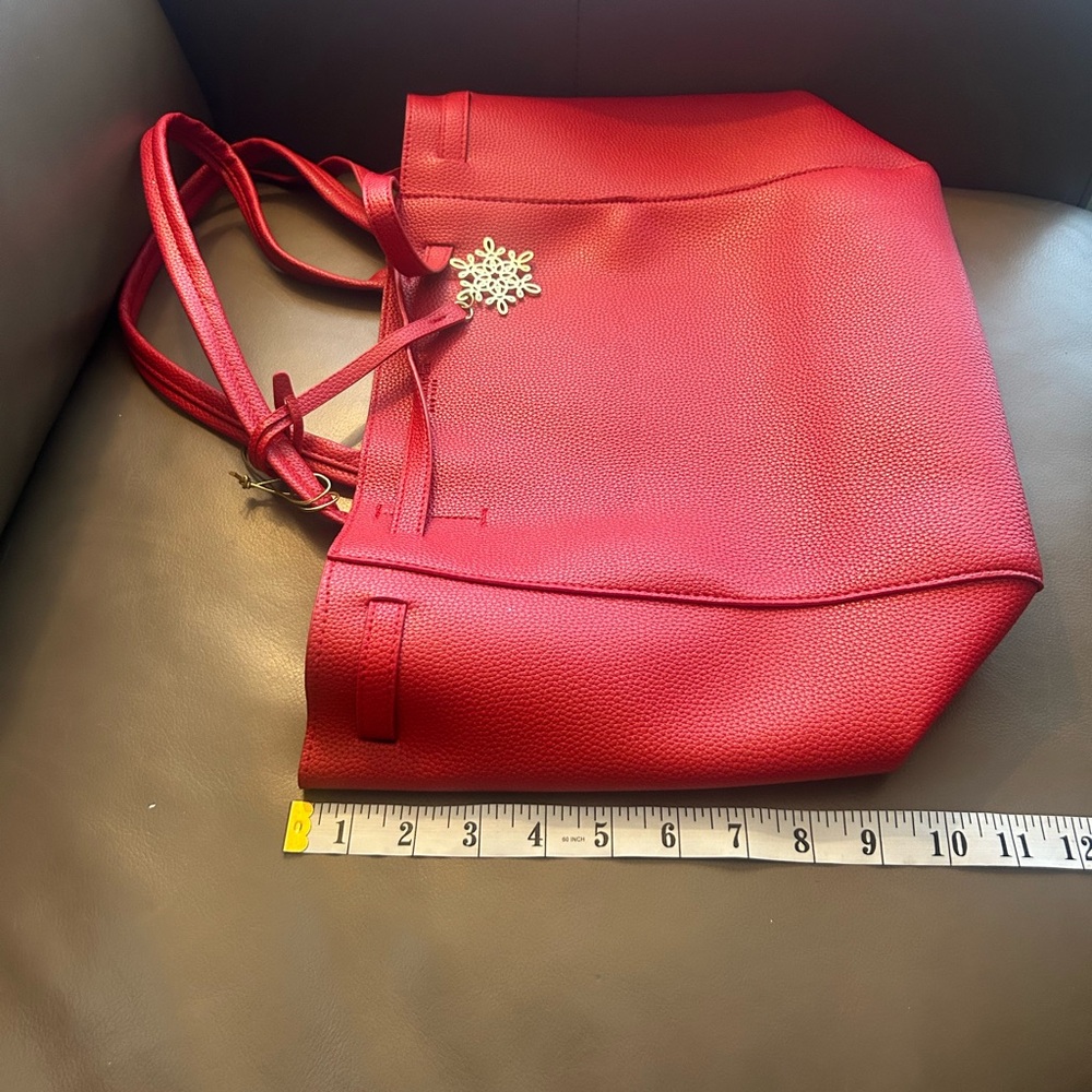 Elizabeth Arden Vibrant Red ❤️♥️Bucket and Tote Bag - Picture 16 of 17